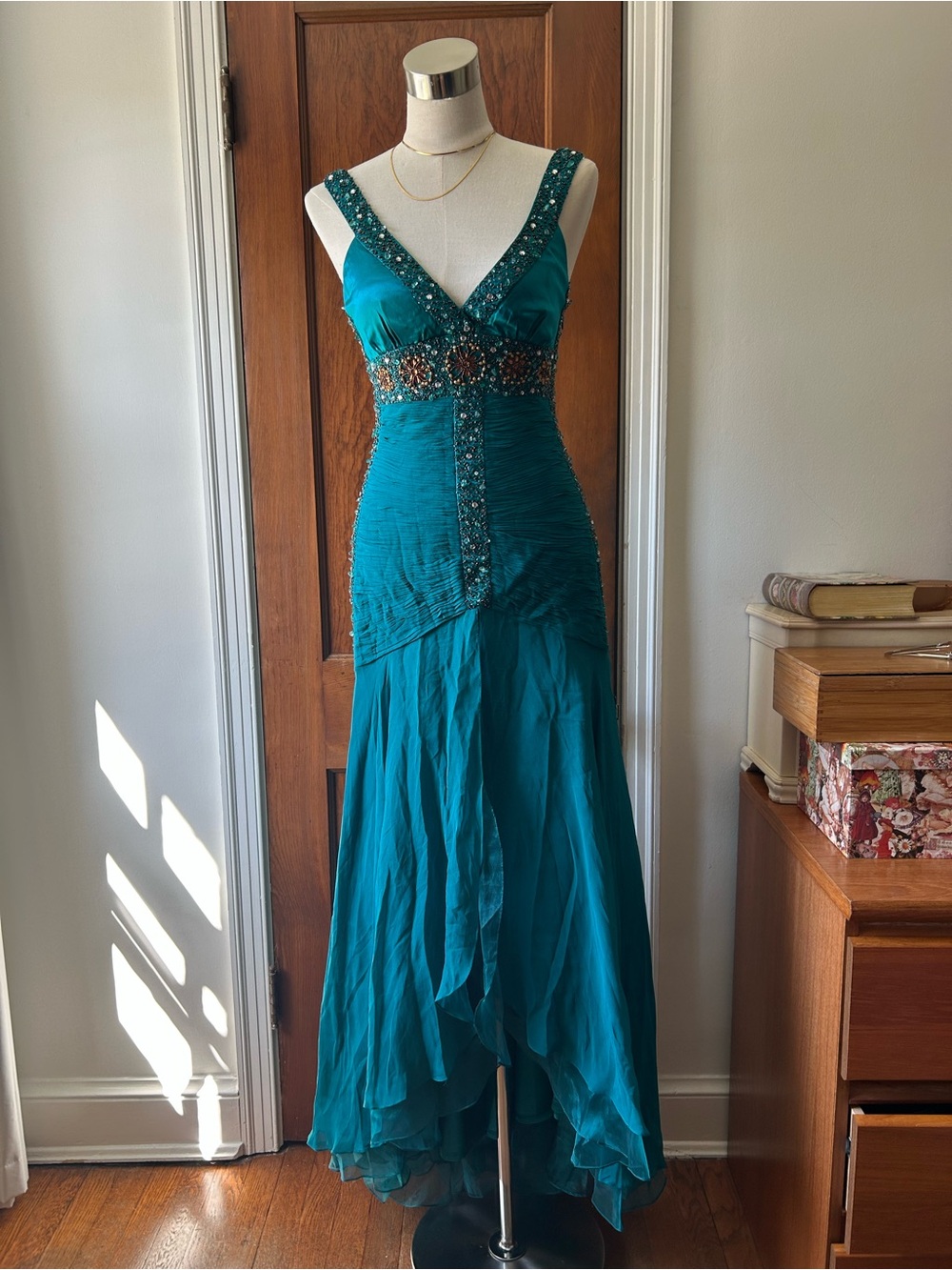 Gorgeous Vintage Y2K Sue Wong Silk Teal Beaded V-Neck Evening Dress